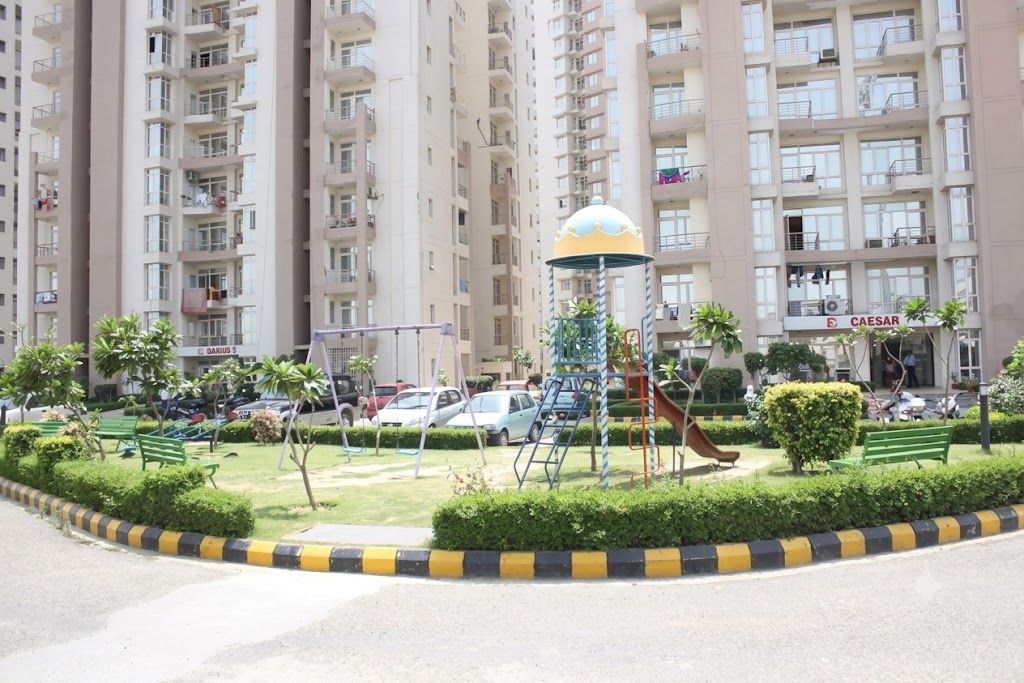 Supertech Czar Suites