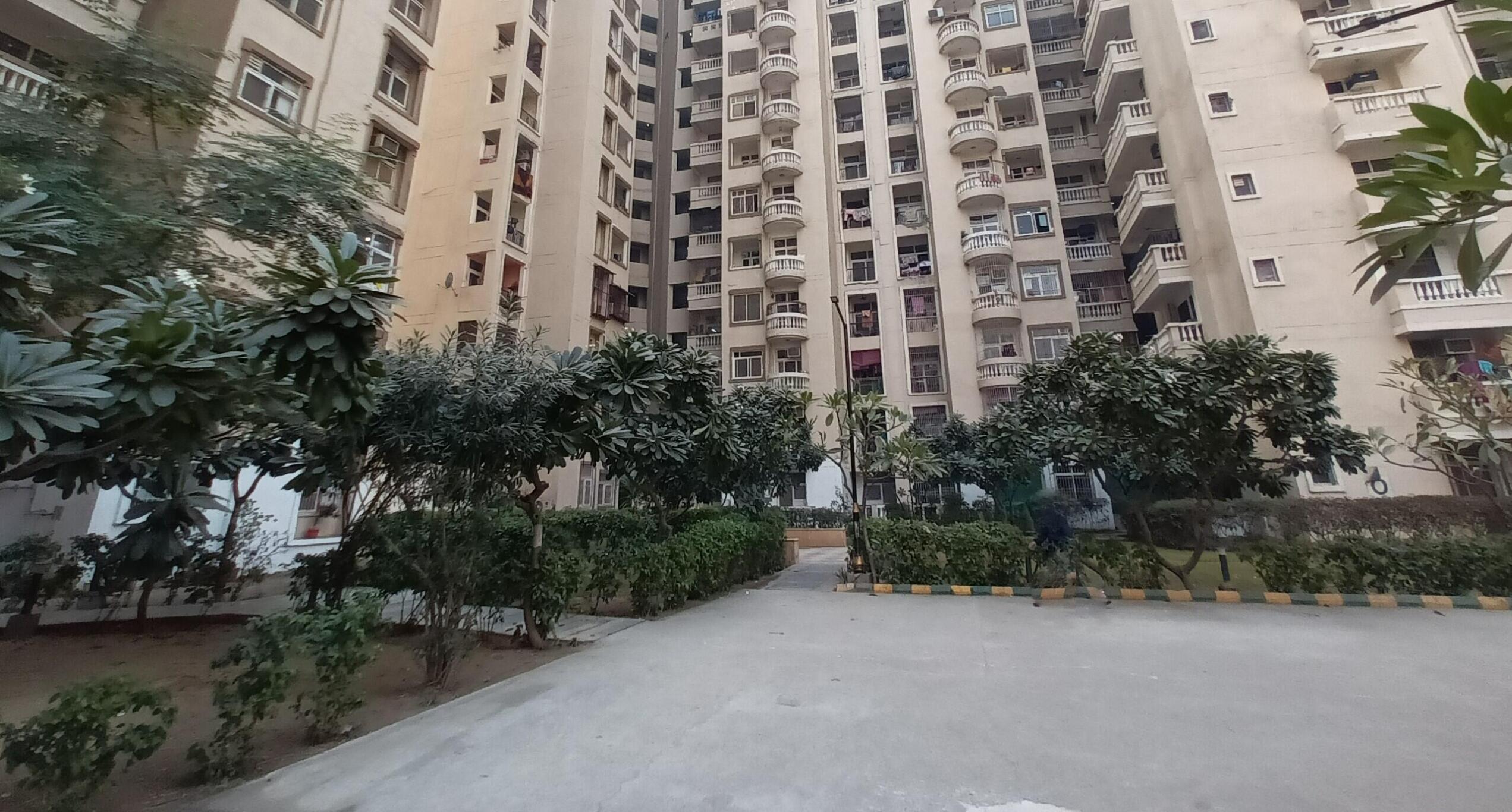 Amrapali Silicon City